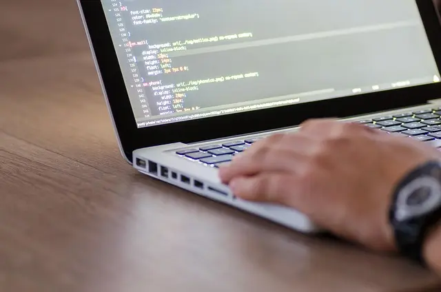 5 Initiatives innovantes pour réduire les déchets en entreprise